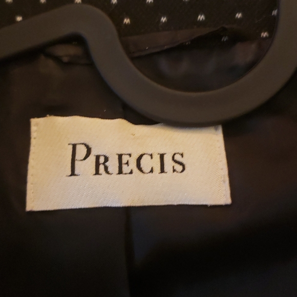 Blazer - Picture 15 of 16